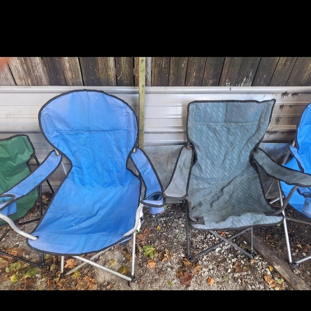 Folding Outdoor Chairs - Blue and Gray